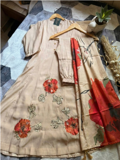 Beige Blush & Blooms