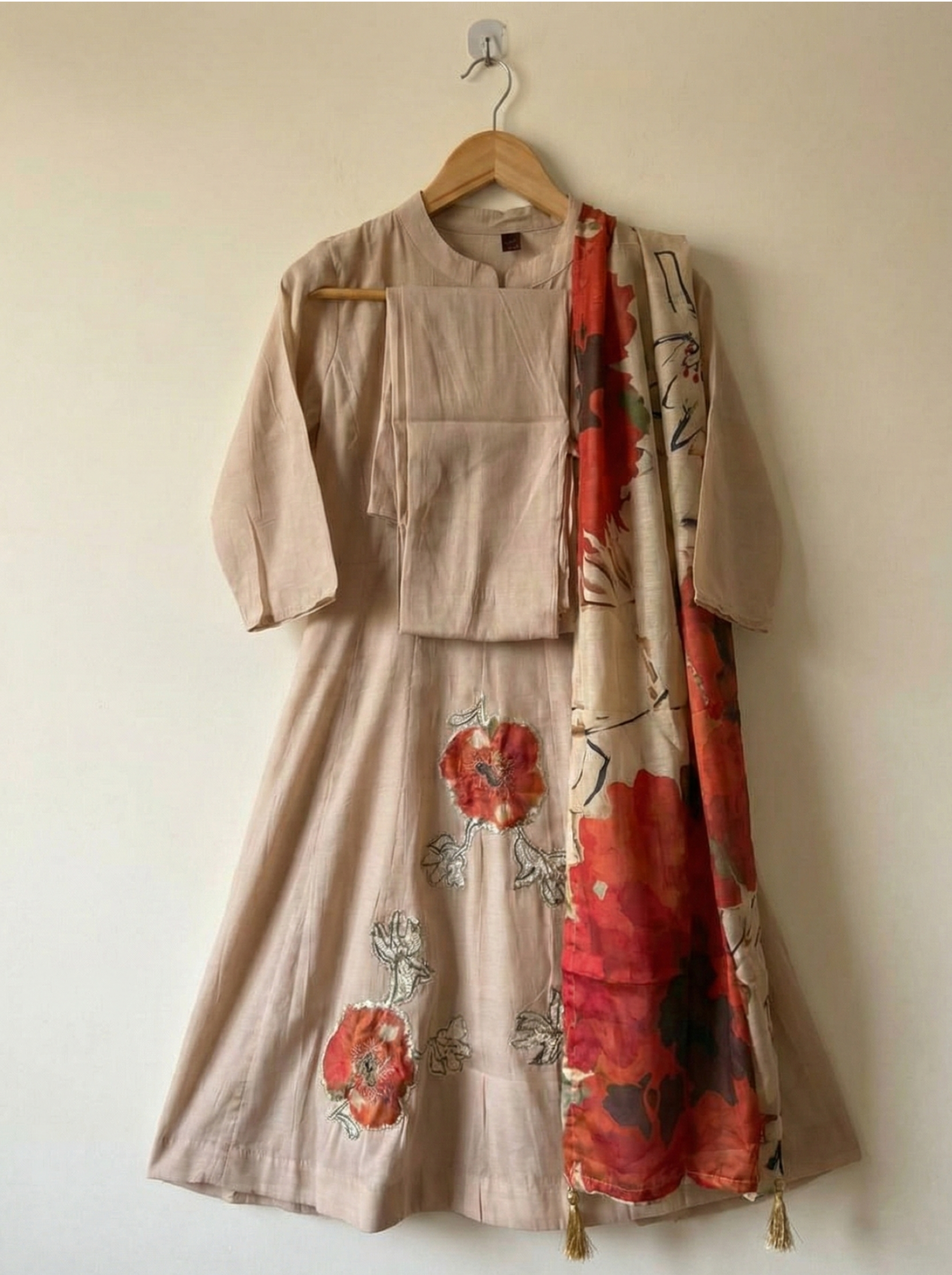 Beige Blush & Blooms