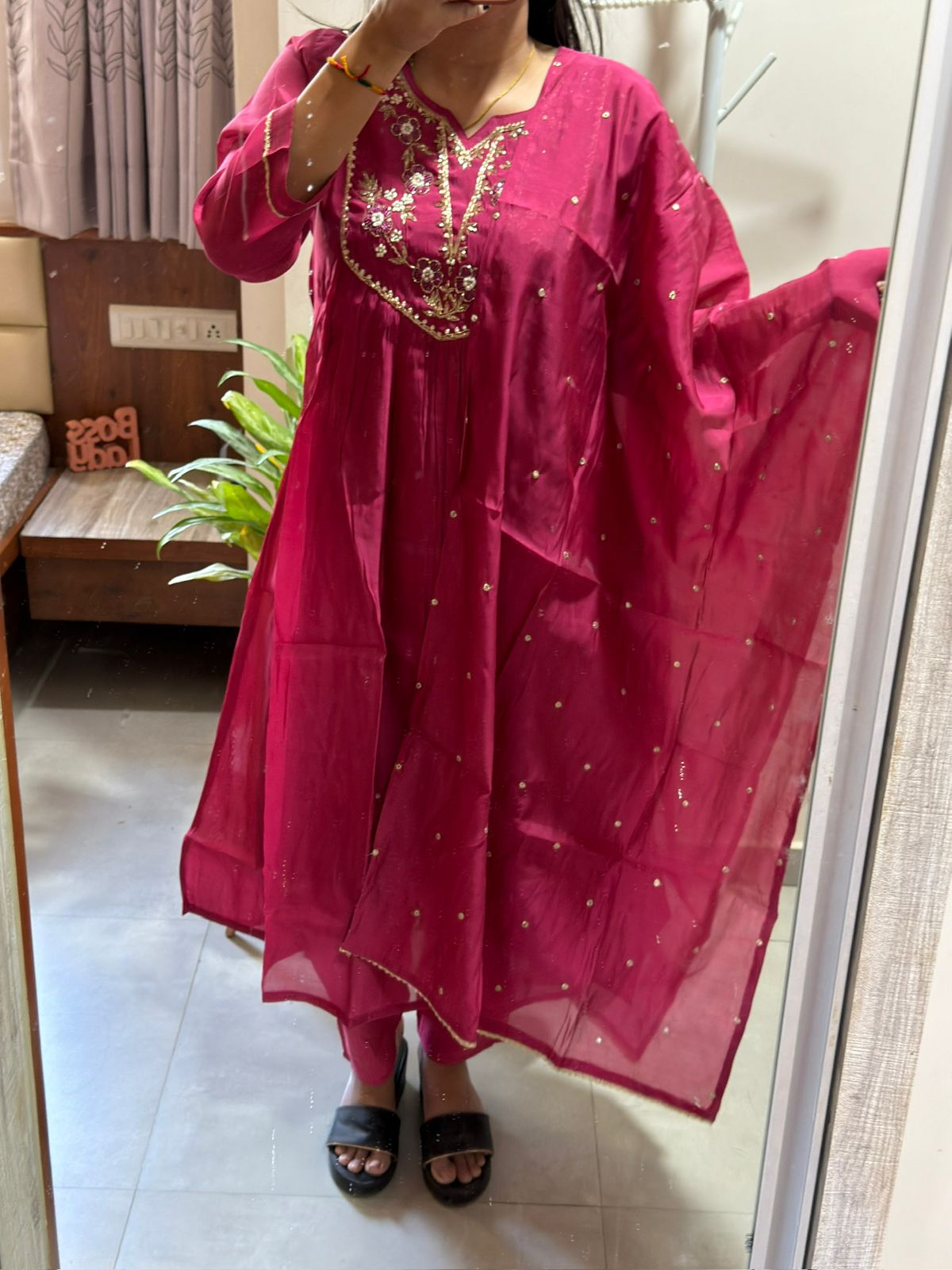 The Rani Zari Bloom Mul-Chanderi Anarkali