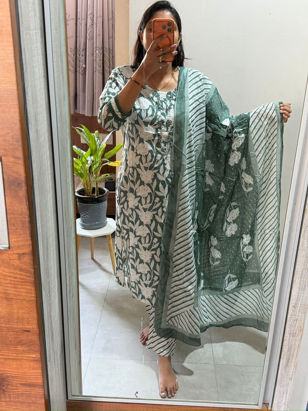 Hariyali Cotton Suit